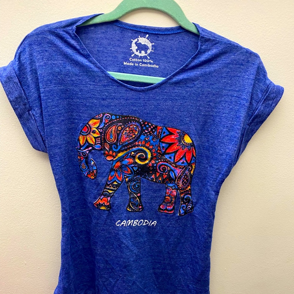 Moving sale fancy small size  T-shirts classic collections fashion